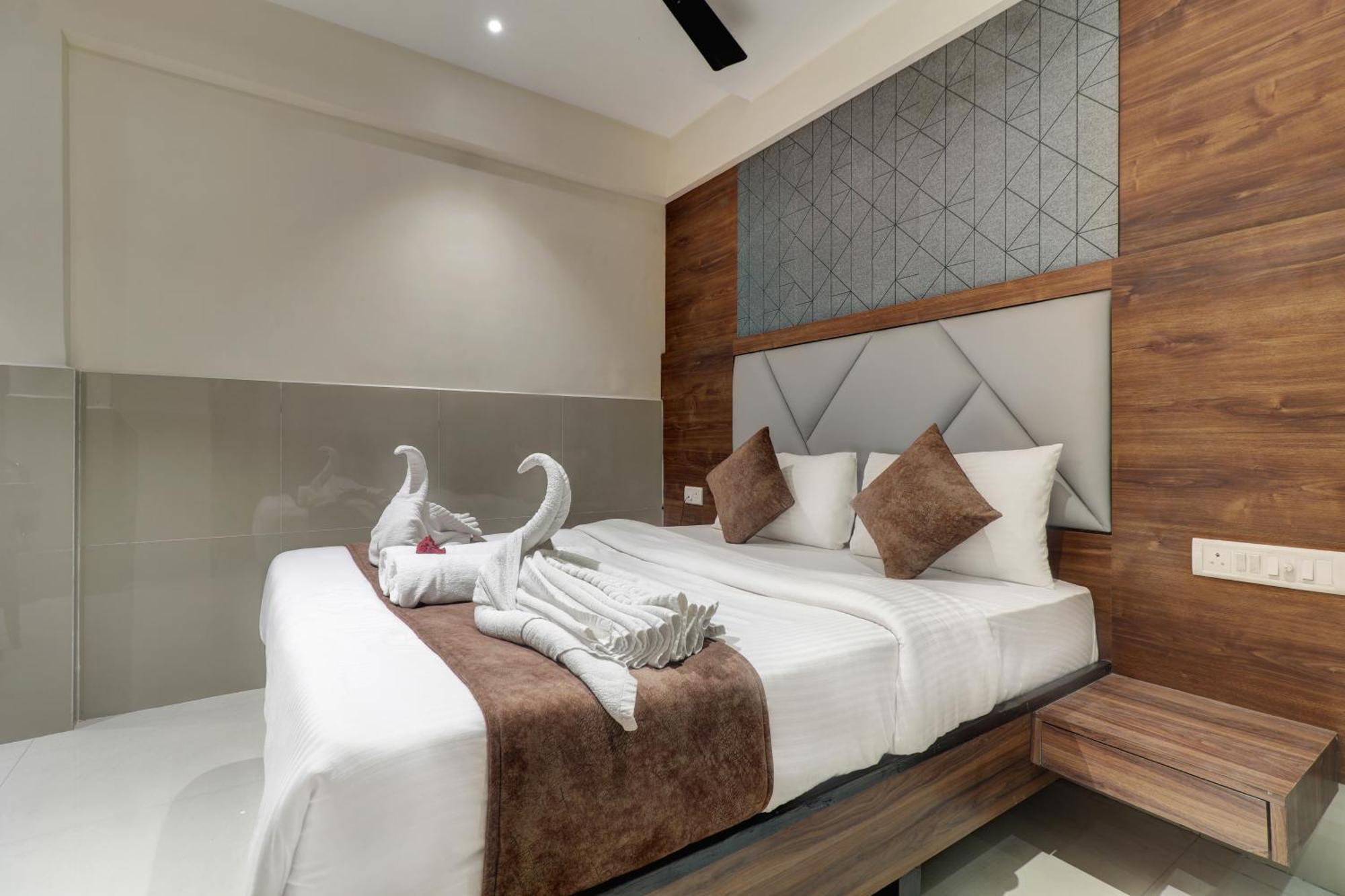 New Parimeet Residency Hotel Navi Mumbai Exterior foto