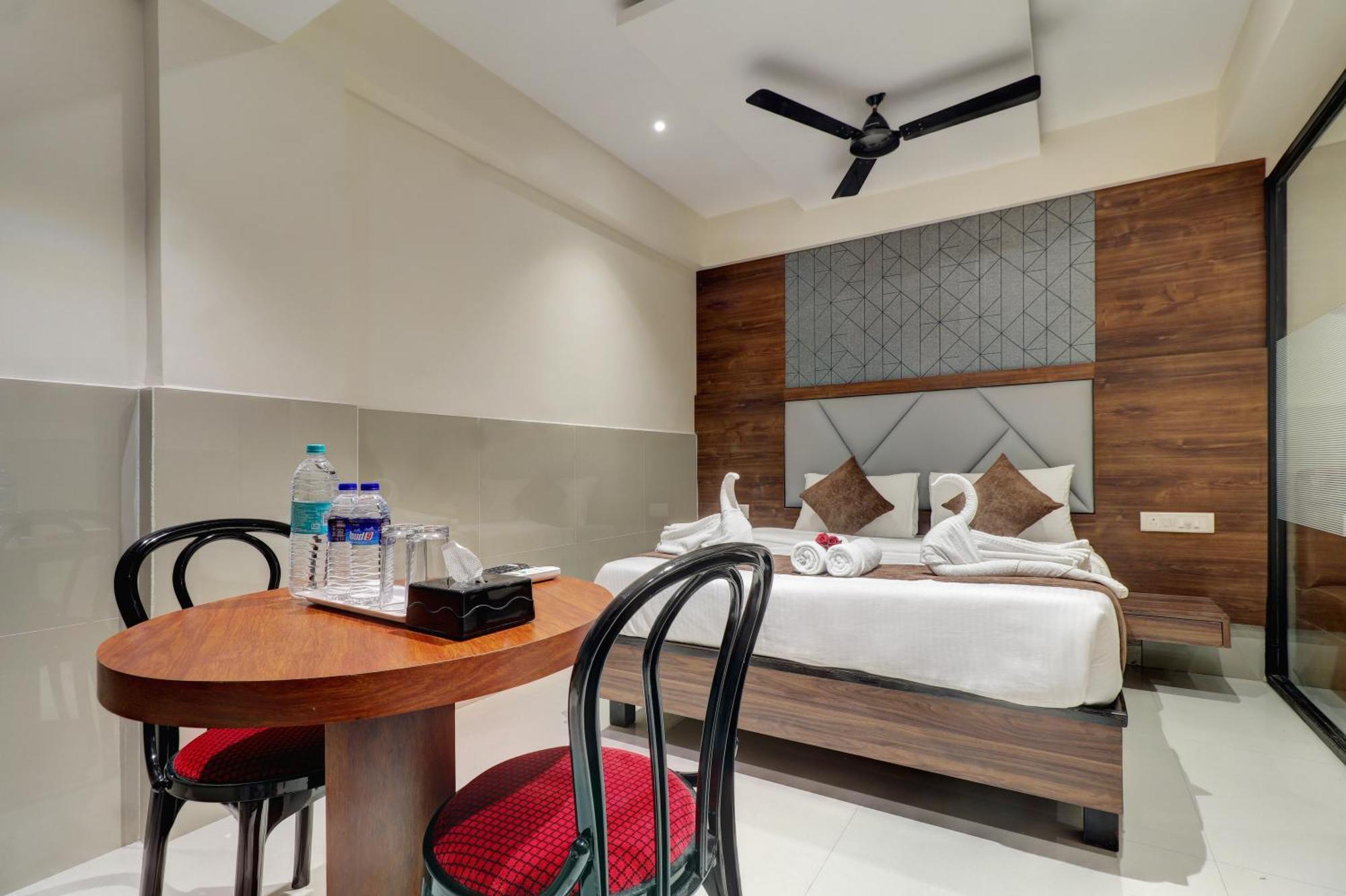 New Parimeet Residency Hotel Navi Mumbai Exterior foto