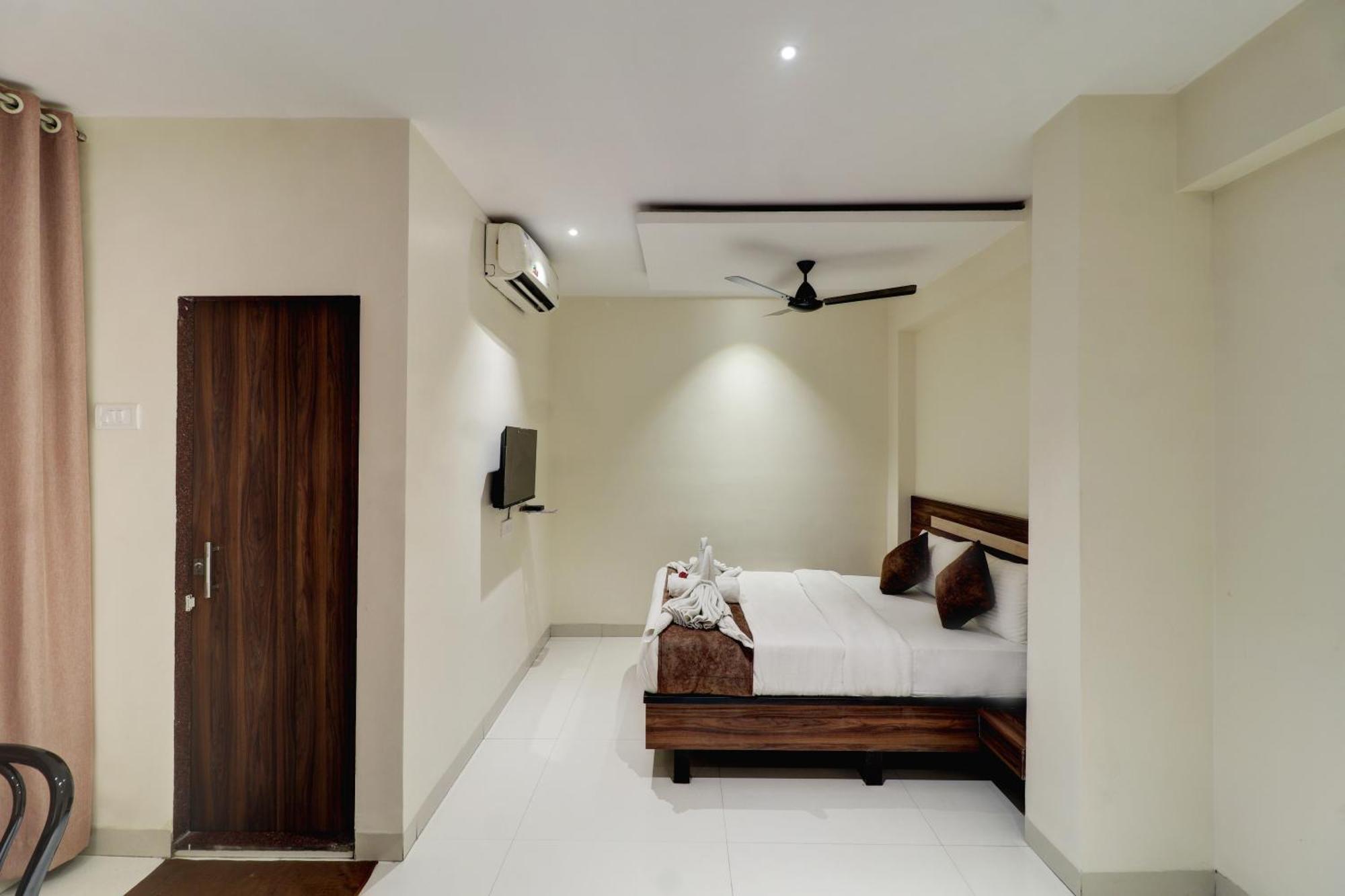 New Parimeet Residency Hotel Navi Mumbai Exterior foto