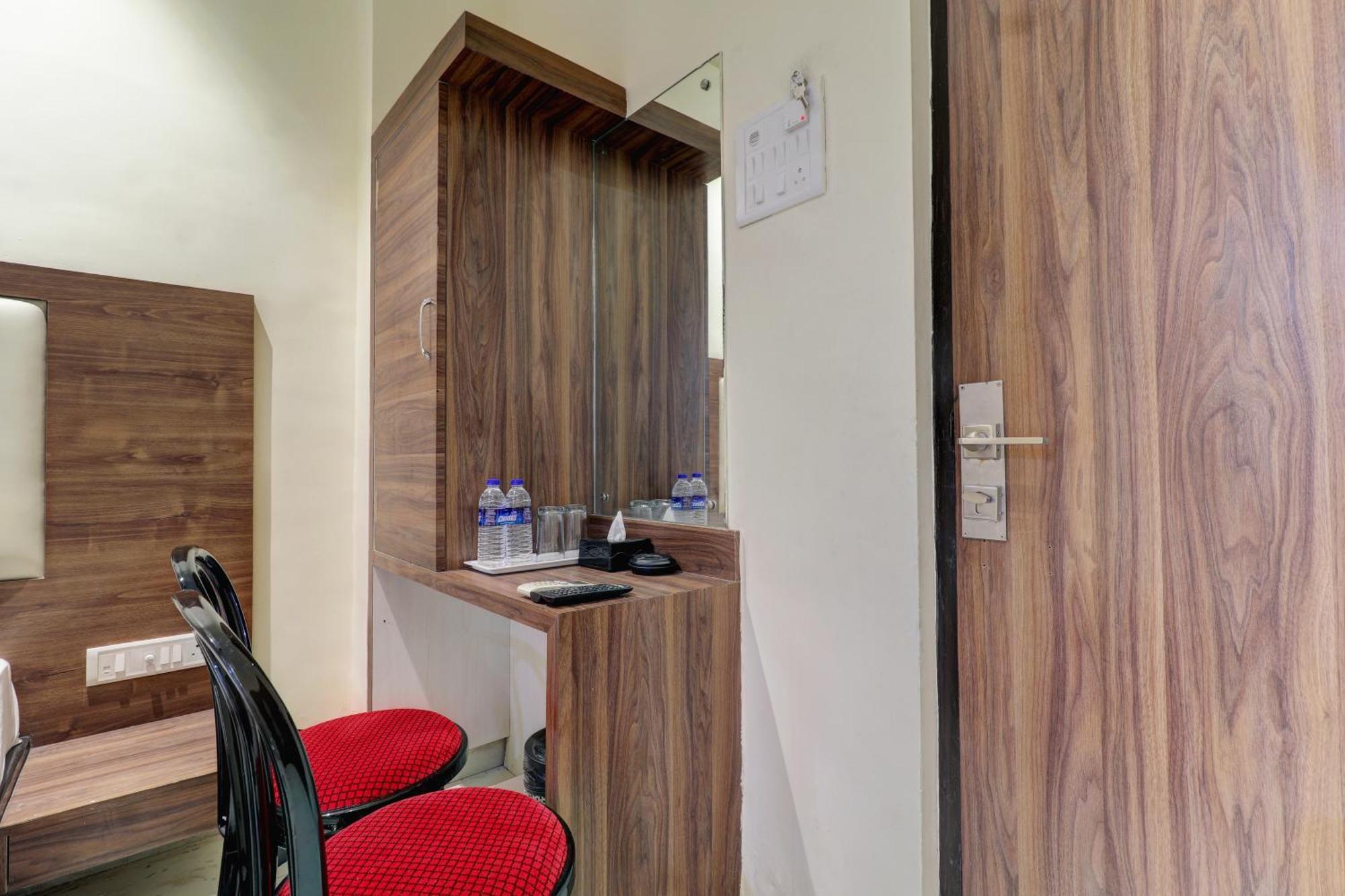 New Parimeet Residency Hotel Navi Mumbai Exterior foto