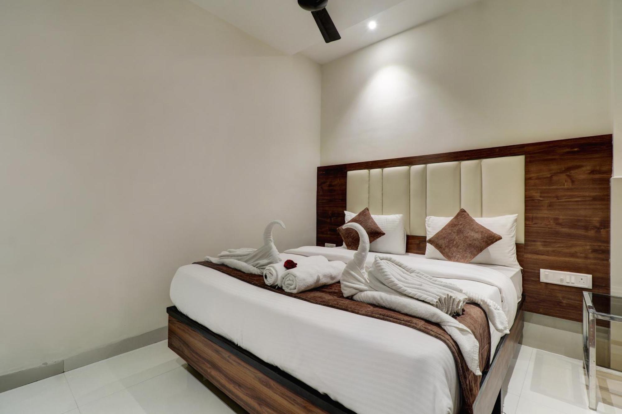 New Parimeet Residency Hotel Navi Mumbai Exterior foto