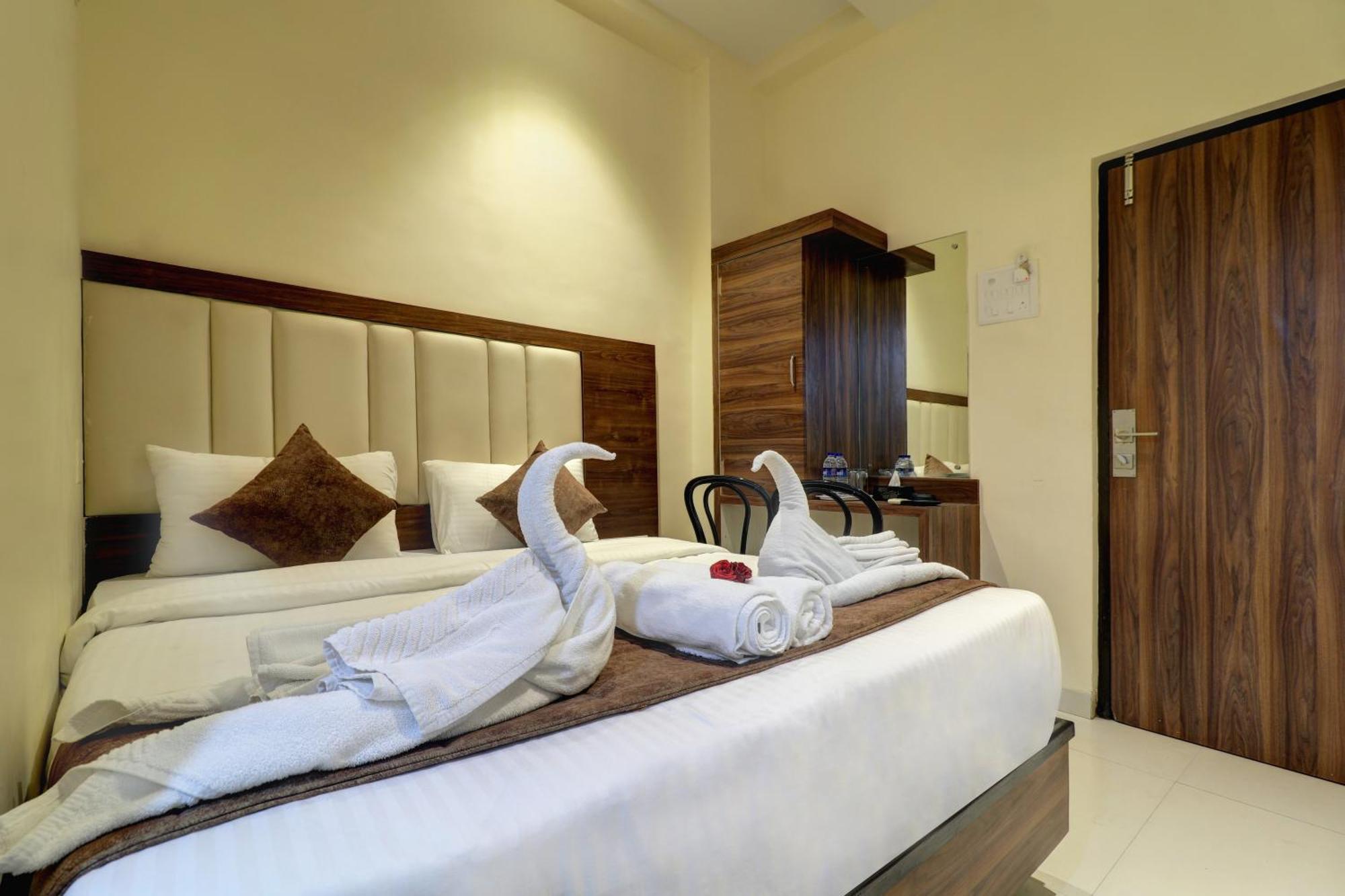 New Parimeet Residency Hotel Navi Mumbai Exterior foto