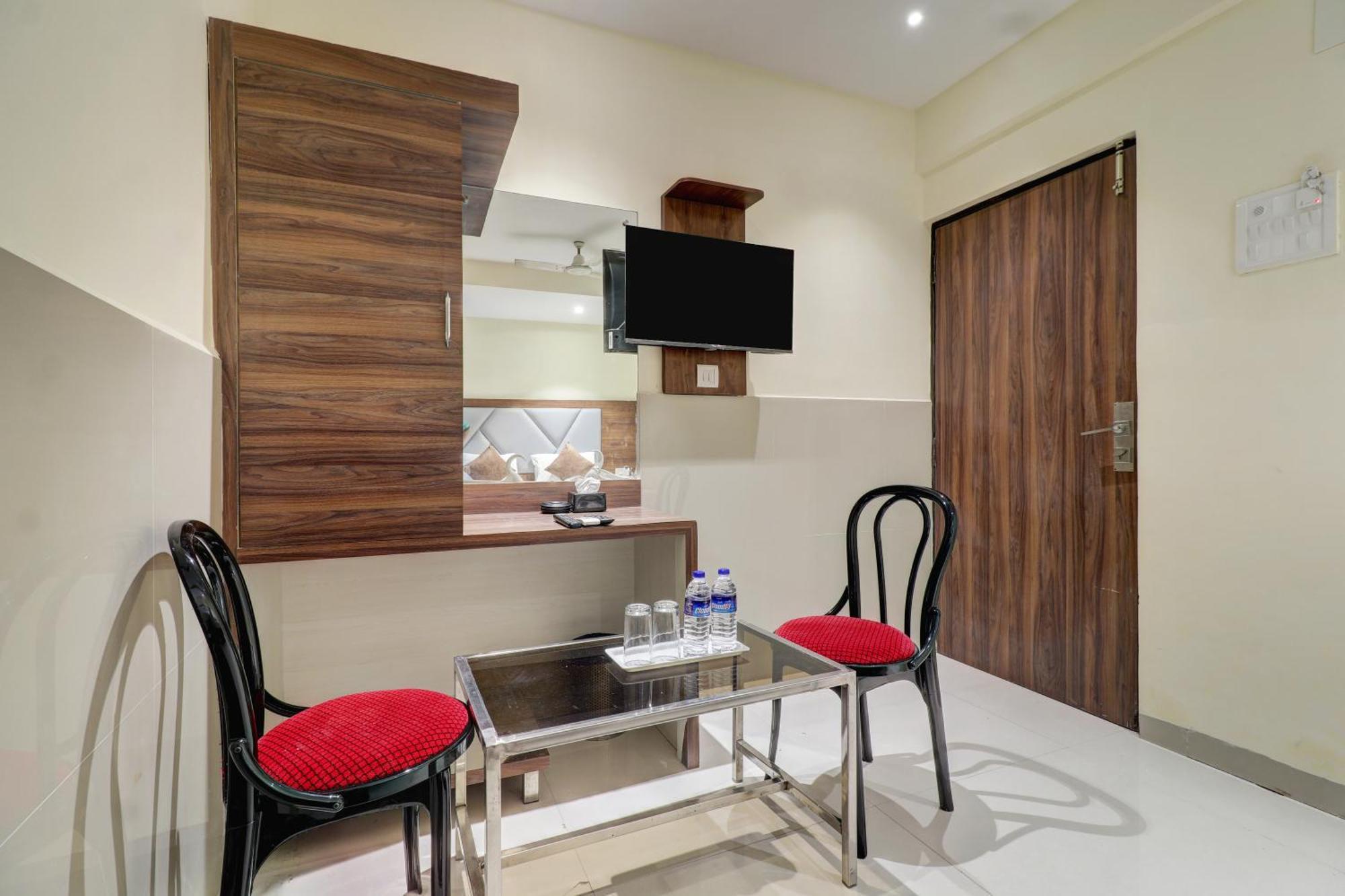 New Parimeet Residency Hotel Navi Mumbai Exterior foto
