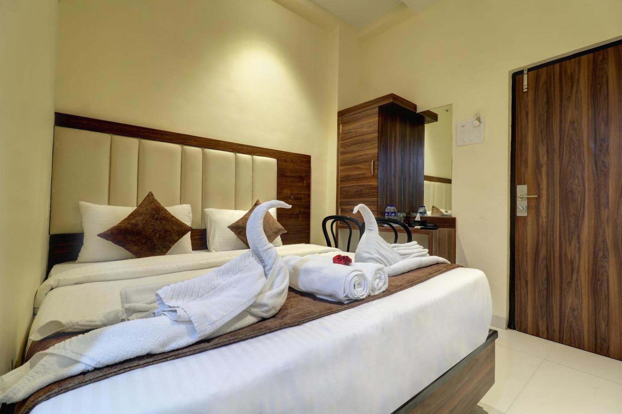 New Parimeet Residency Hotel Navi Mumbai Exterior foto
