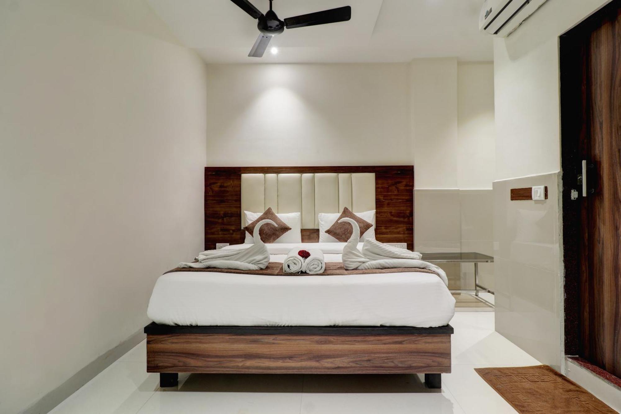 New Parimeet Residency Hotel Navi Mumbai Exterior foto